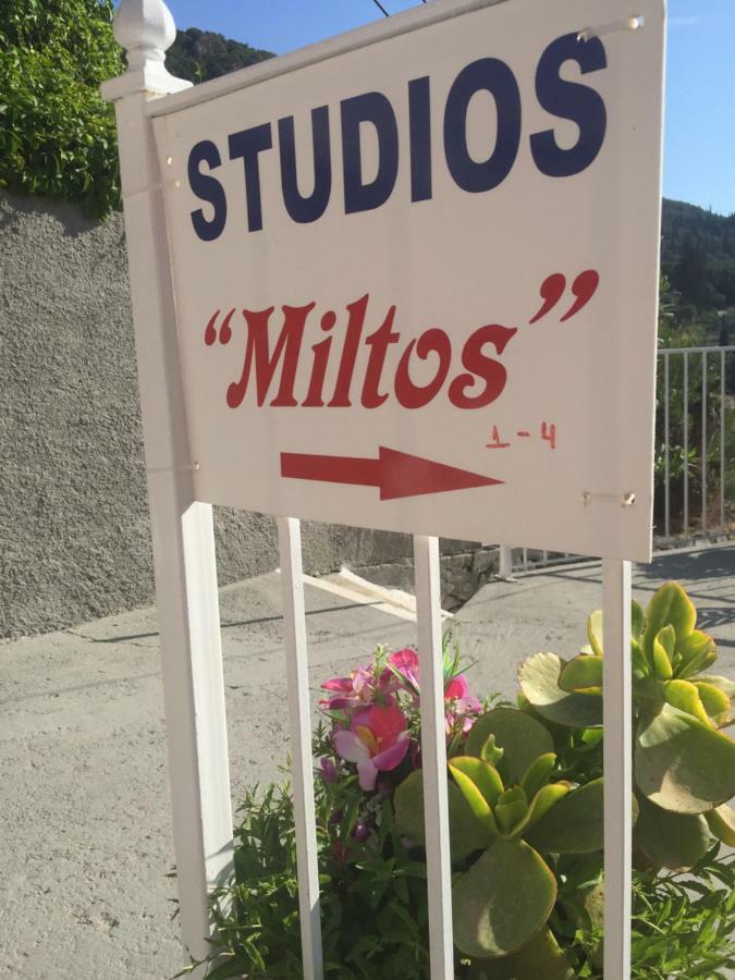 Miltos Studios 팔레오카스트리차 외부 사진